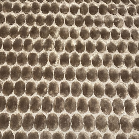 Pier 1 Bubble Faux Fur Brown Blanket Textured Soft Marshmallow Decorative Throw - Picture 6 of 9